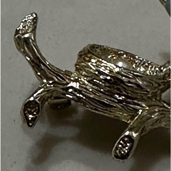 Vintage Gerrys Brooch Pin Bird With Nest Faux Pearl Eggs Signed - Picture 7 of 10